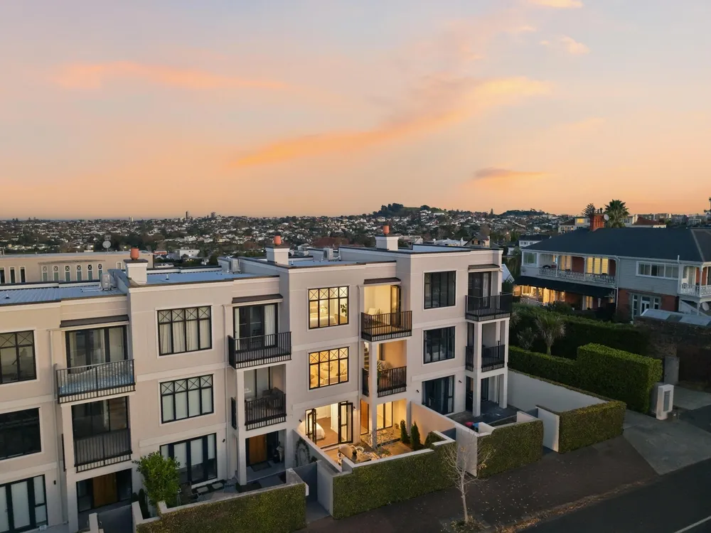 Photos of 39B St Stephens Avenue