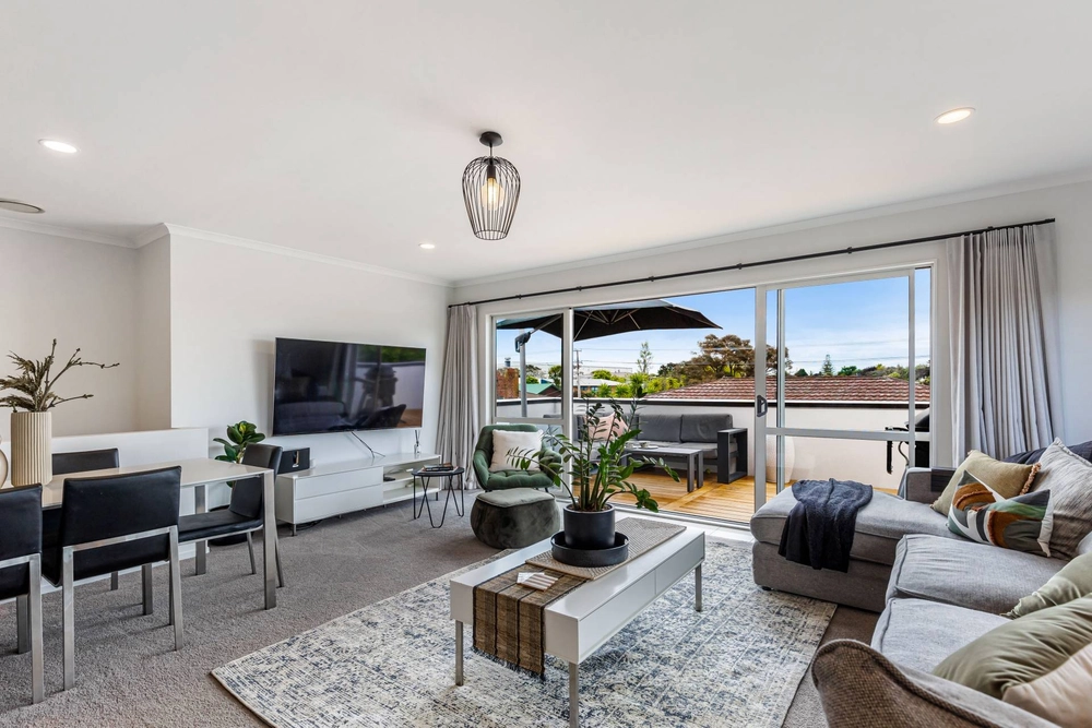 Photos of 79a wharf road te
