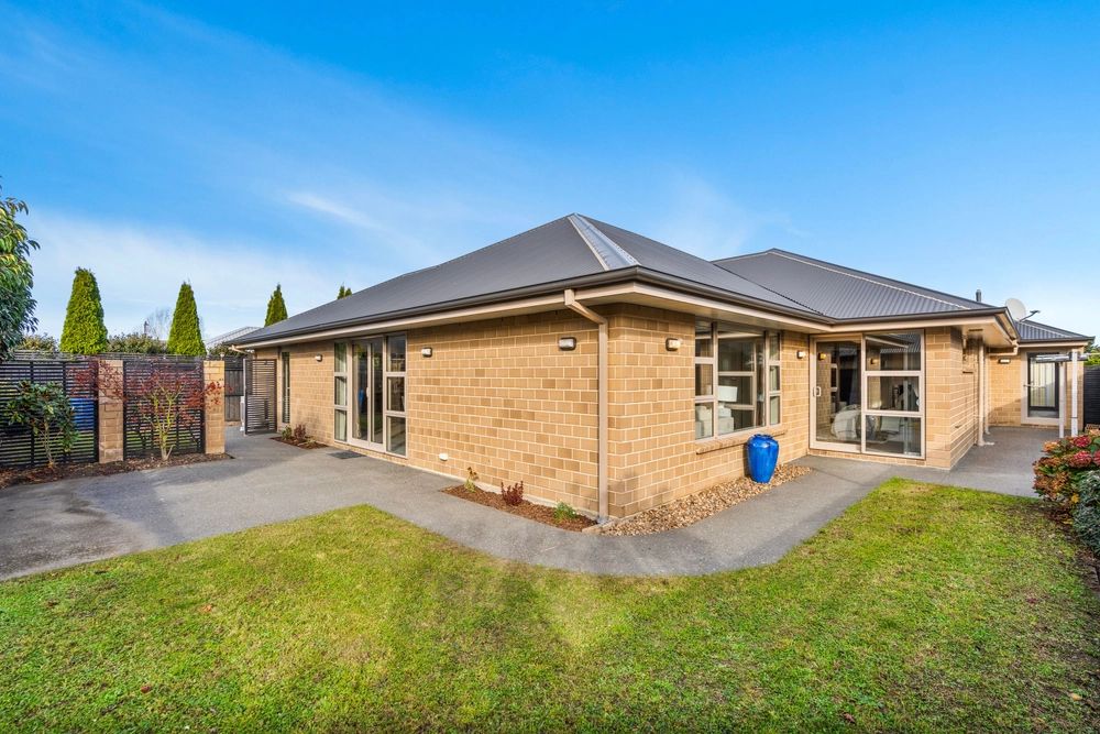 Photos of 16 Bernice Crescent