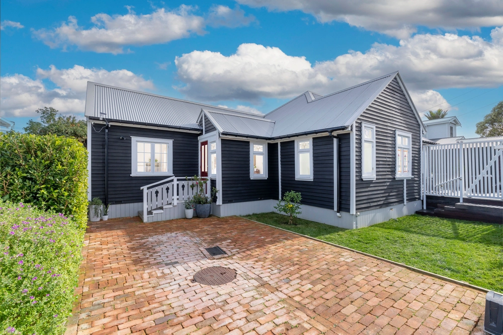 Photos of 86A Alfred Street
