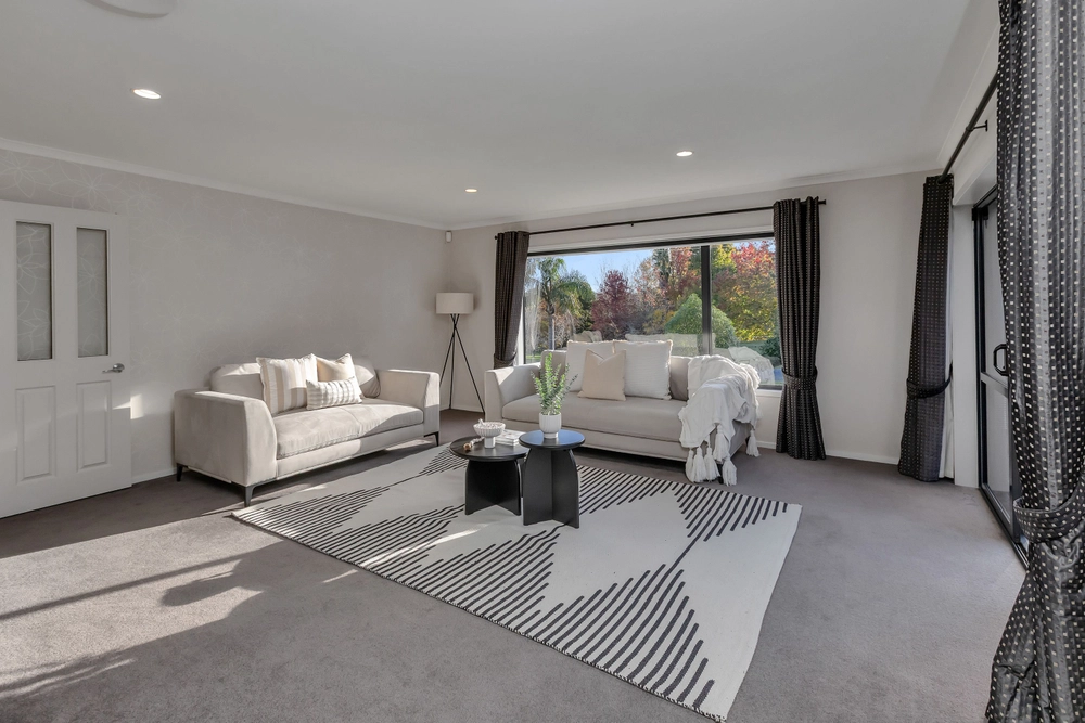 Photos of 43 Roydon Drive