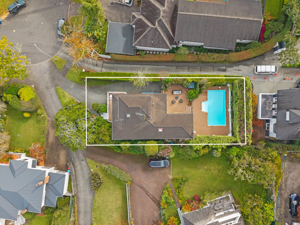 Photos of 29 Entrican Avenue