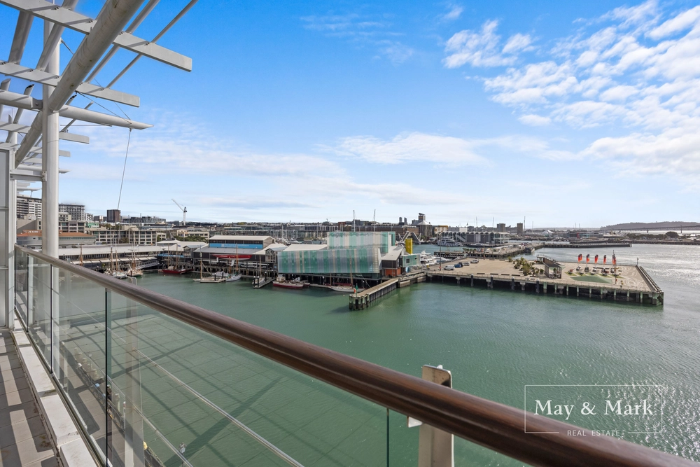 Photos of 145 Quay Street