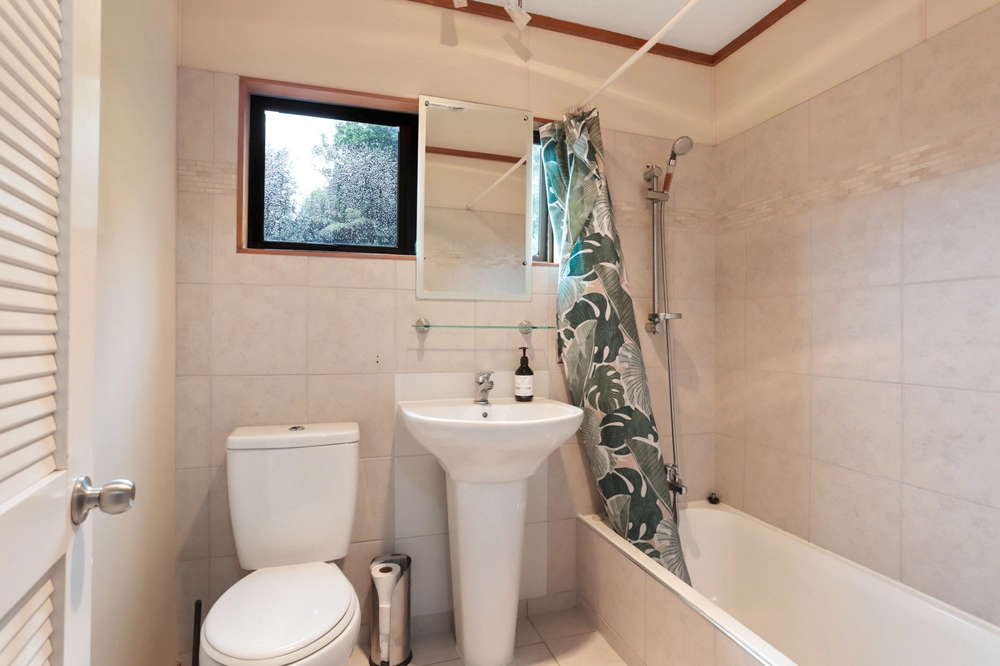 Photos of 54 Wood Bay Road