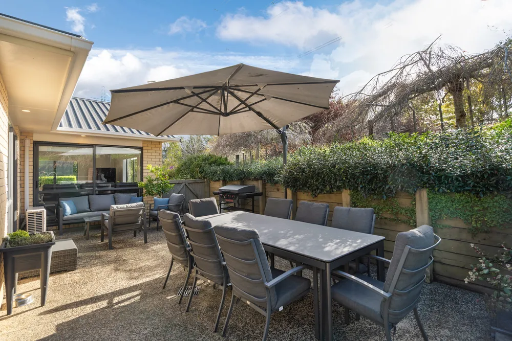 Photos of 108 Paremoremo Road