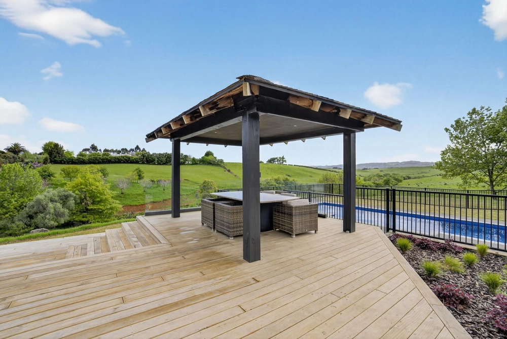 Photos of 333 Tuhimata Road