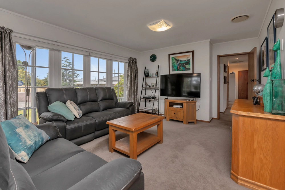 Photos of 31 Clotworthy Crescent