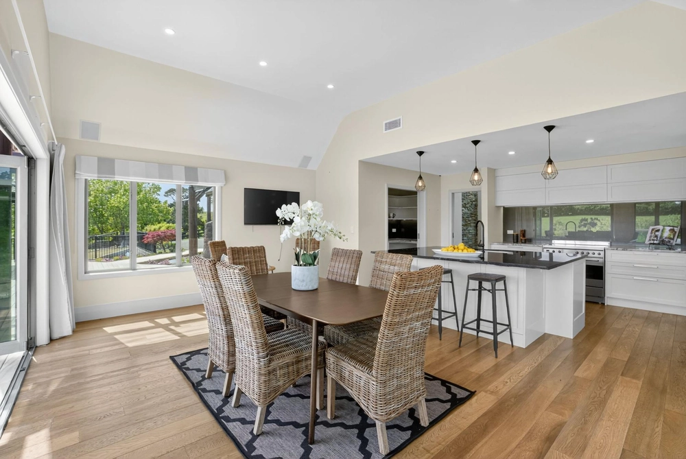 Photos of 333 Tuhimata Road