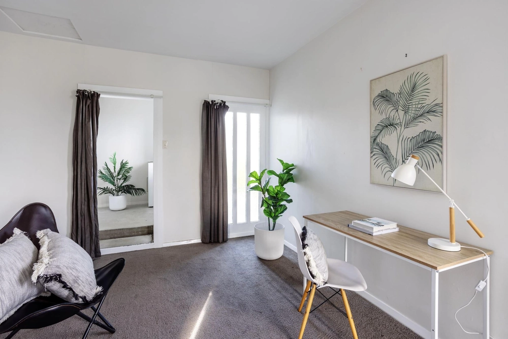 Photos of 21 Kamura Street