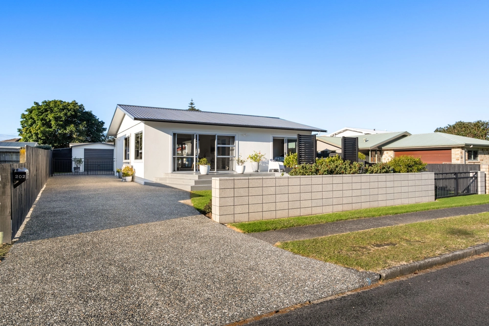 Photos of 202 Patuwai Drive