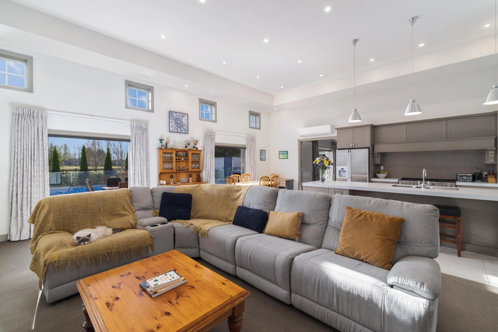 Photos of 130 Glenbogle Drive