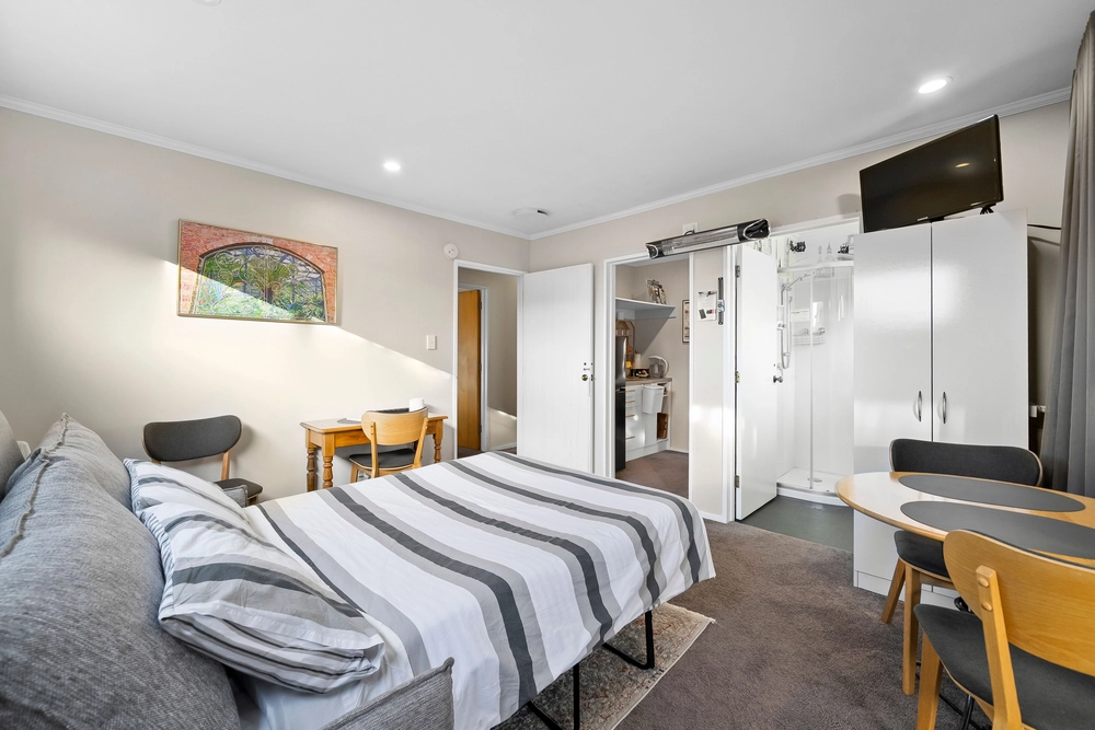 Photos of 212 Maidstone Road