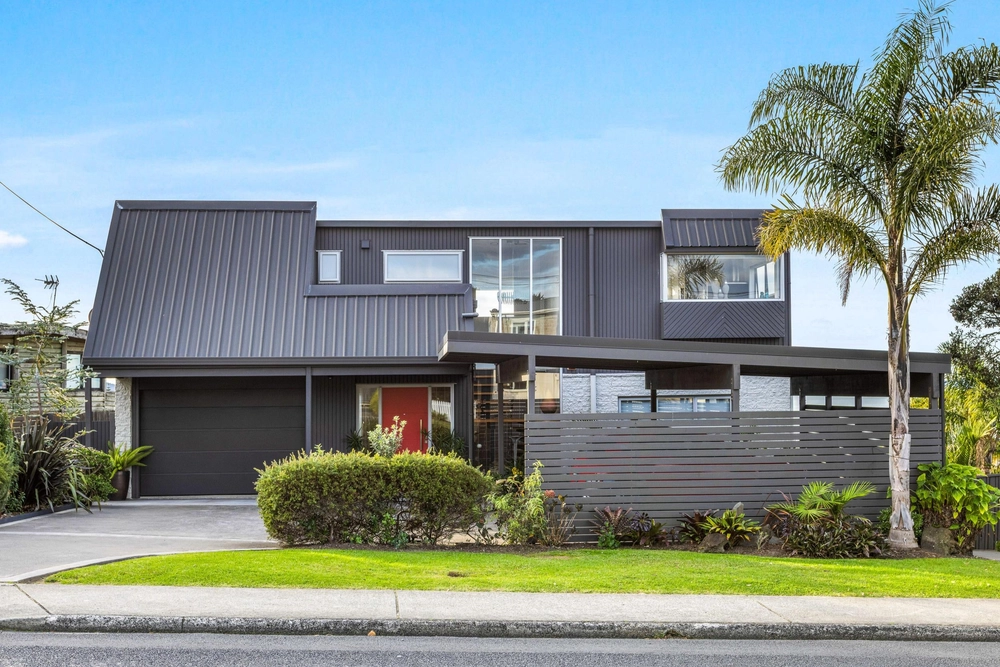 Photos of 202 Vipond Road