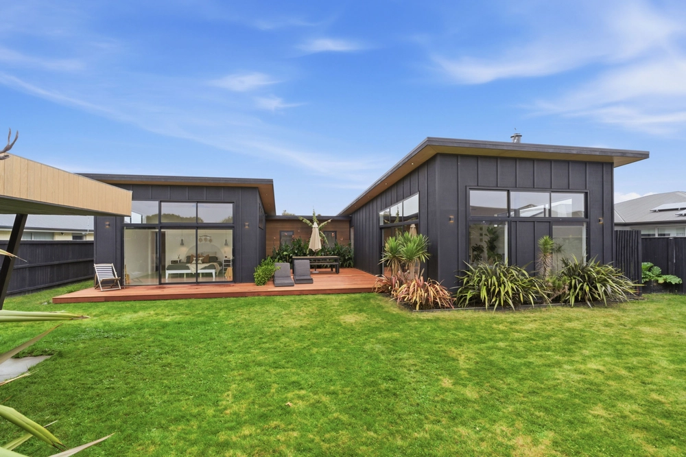 Photos of 93 Beachvale Drive