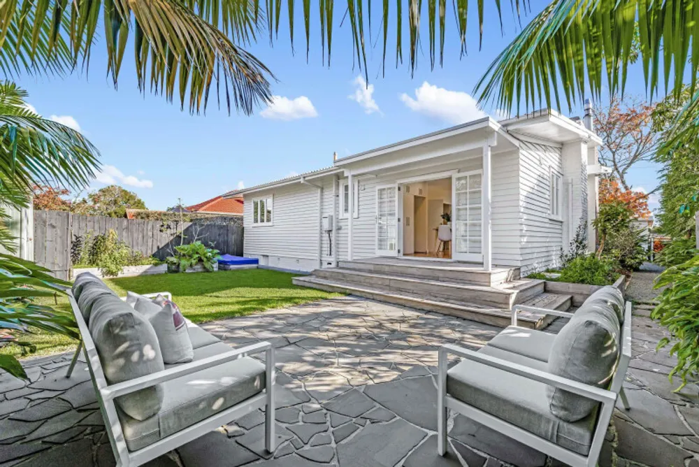 Photos of 10 Arran Street