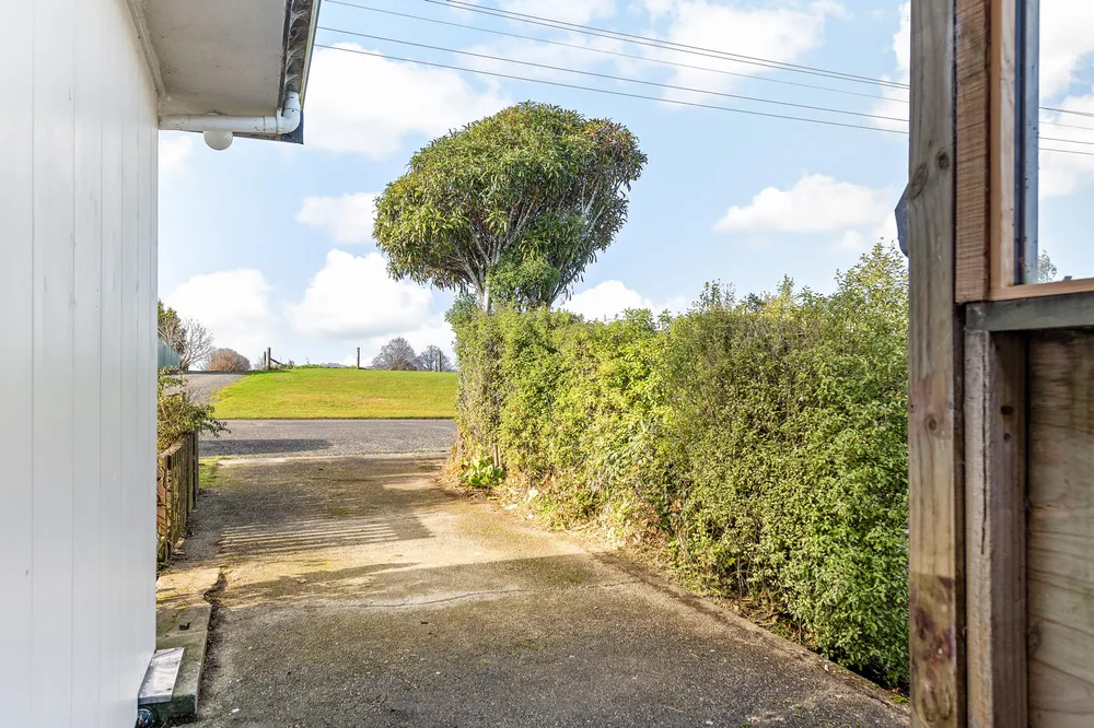 Photos of 136 Frank Street