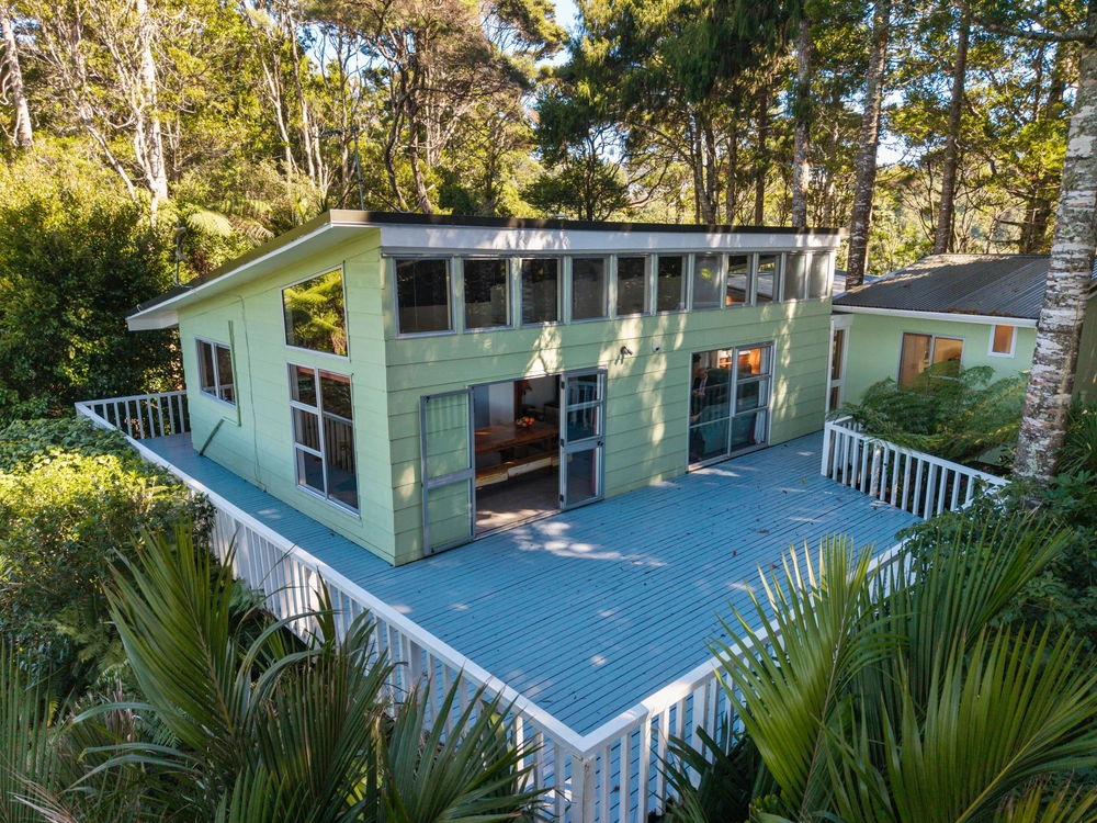 Photos of 136 Opanuku Road
