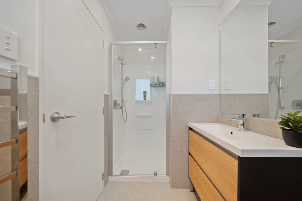 Photos of 9 Vincent McGrath Crescent