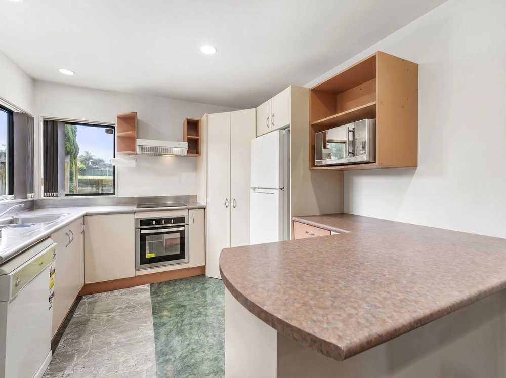 Photos of 2/124 Alfriston Road