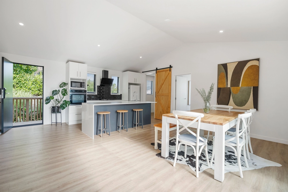 Photos of 32B Red Hill Road