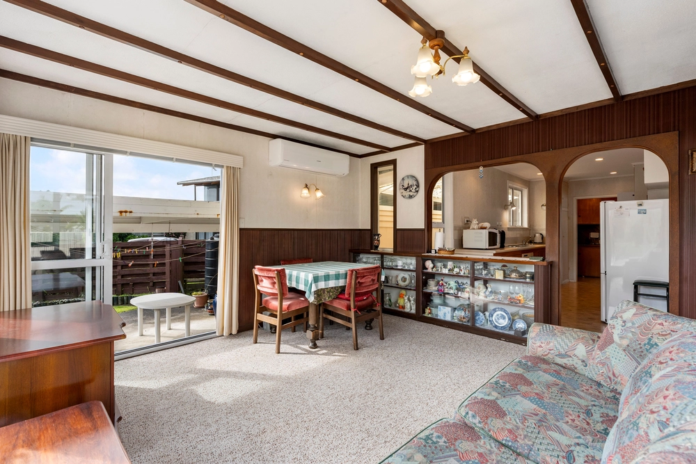 Photos of 12 Howlett Street