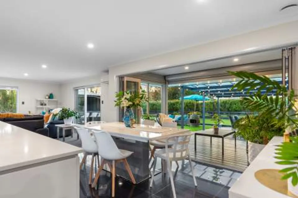 Photos of 1 Royal Ascot Drive