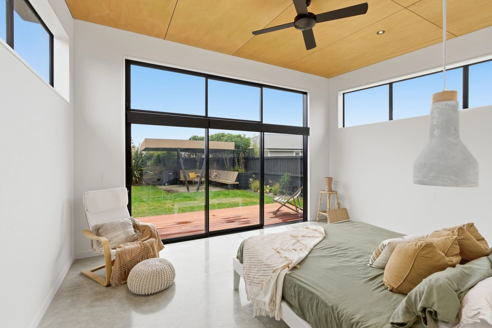 Photos of 93 Beachvale Drive