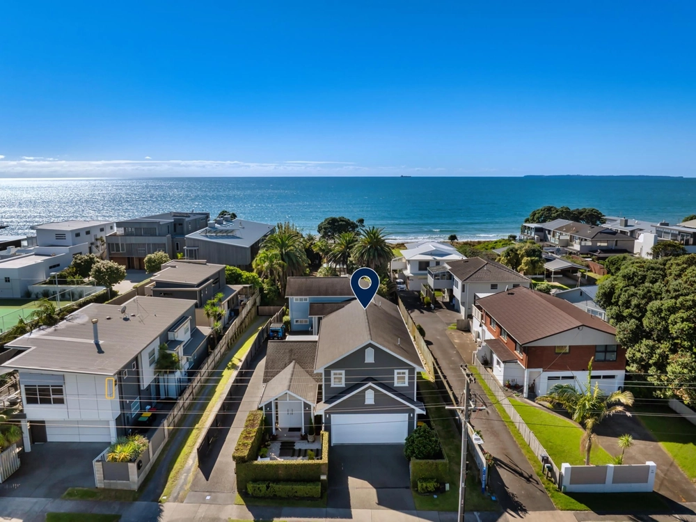 Photos of 35E Oceanbeach Road