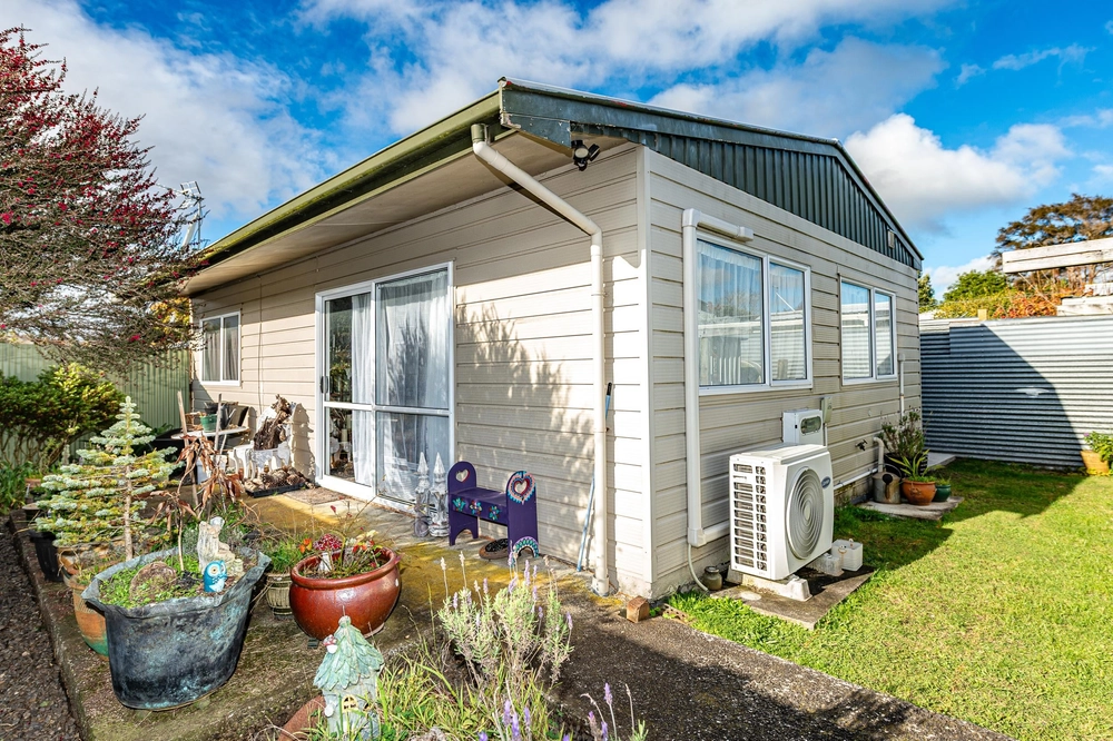 Photos of 4 and 4A Kells Avenue