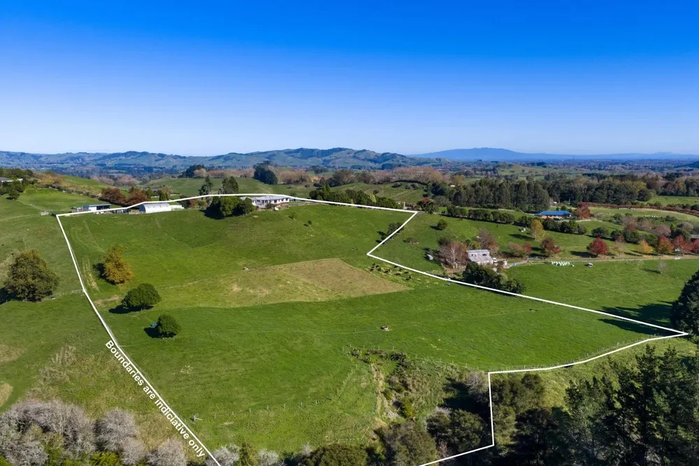 Photos of Unit 3, 957 Taotaoroa Road