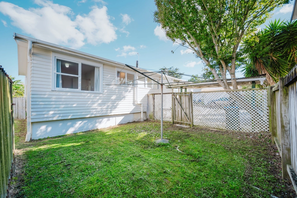Photos of 68 Jolson Road