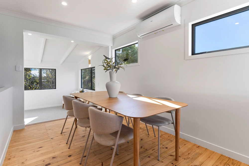 Photos of 583 East Coast Road