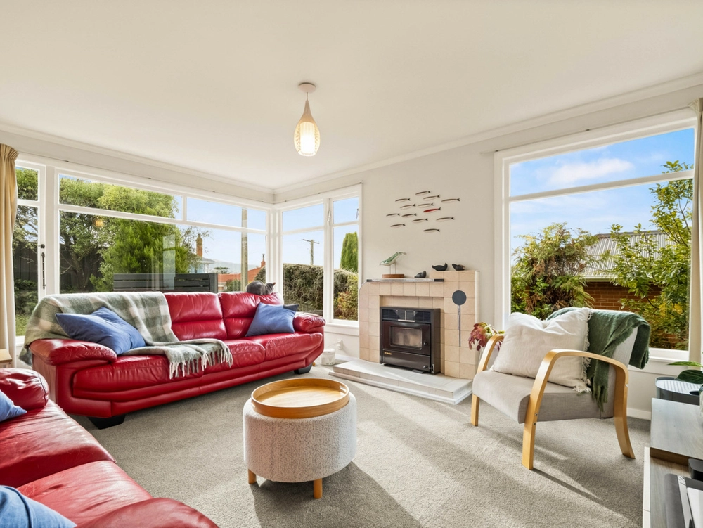 Photos of 141 Easther Crescent