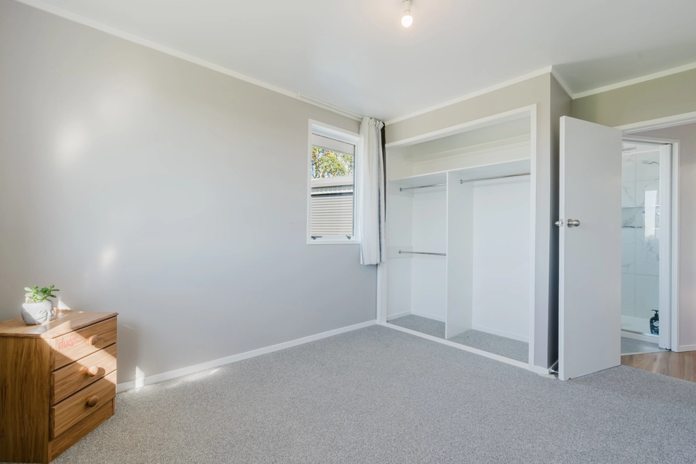 Photos of 1524 Te Pahu Road