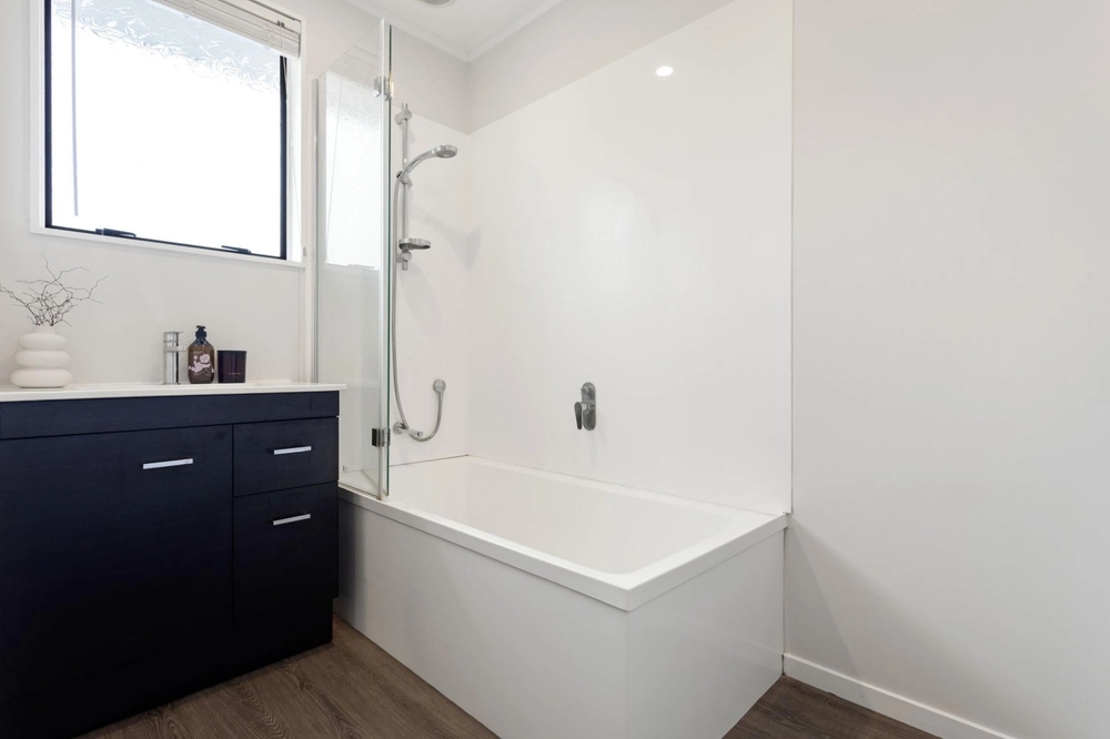 Photos of 52A Rolleston Street