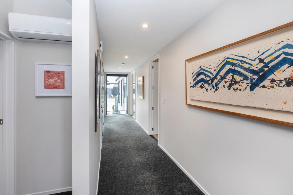 Photos of 6 Waterstock Way