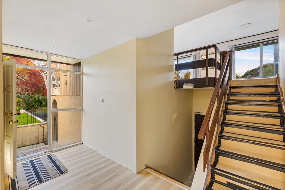 Photos of 273A Royal Road