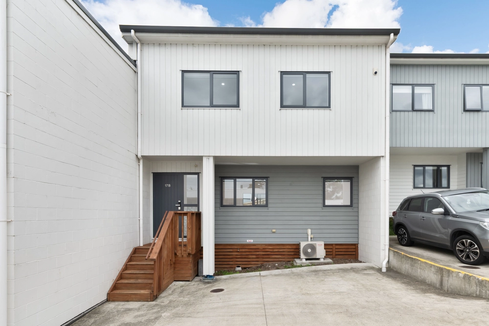 Photos of 17B Seymour Road