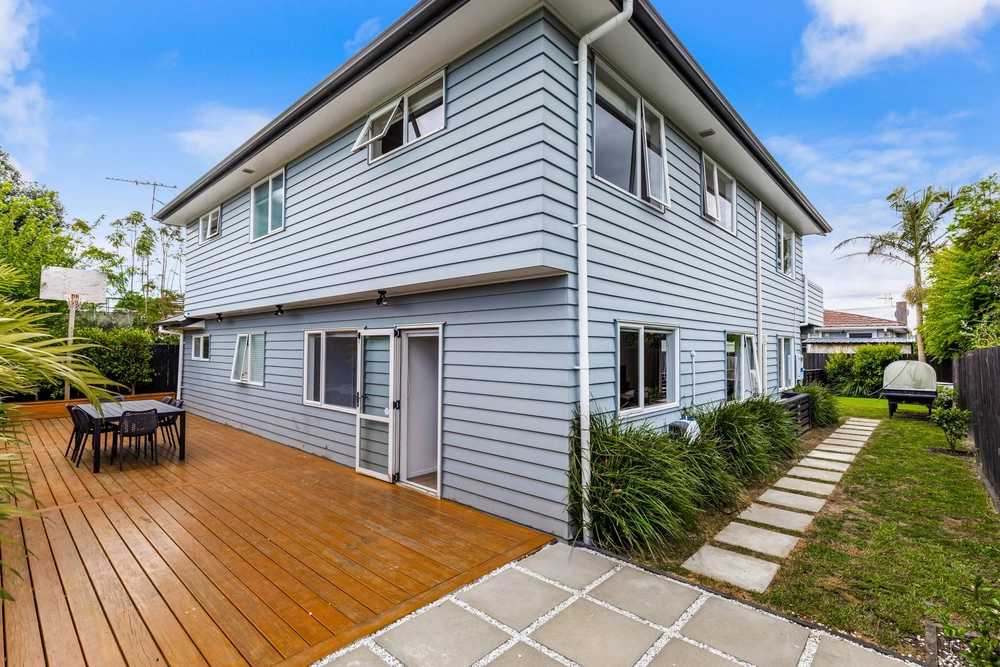 Photos of 79a wharf road te