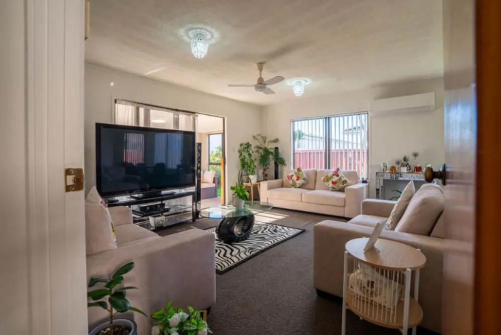 Photos of 17D Puhinui Road