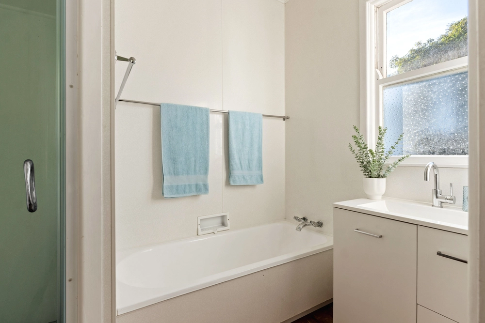 Photos of 541 Childers Road