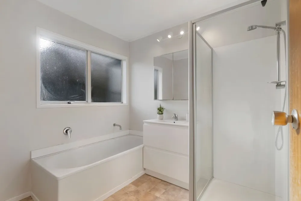 Photos of 39C Kaipatiki Road