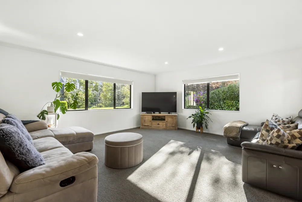 Photos of 108 Paremoremo Road
