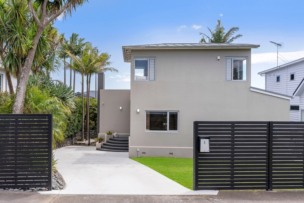 Photos of 8 Rawhitiroa Road