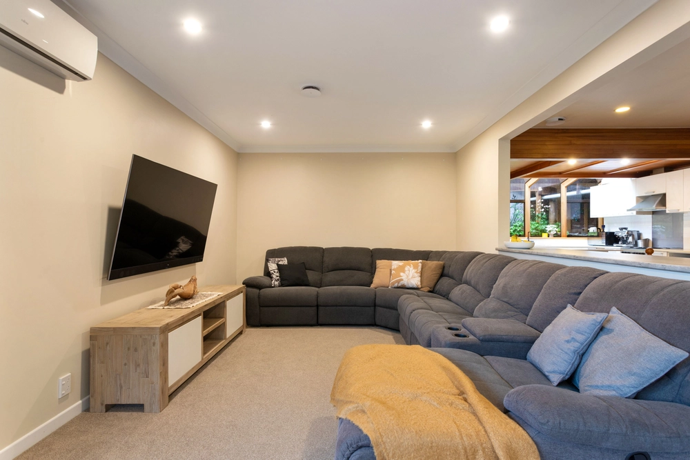 Photos of 54 Wood Bay Road