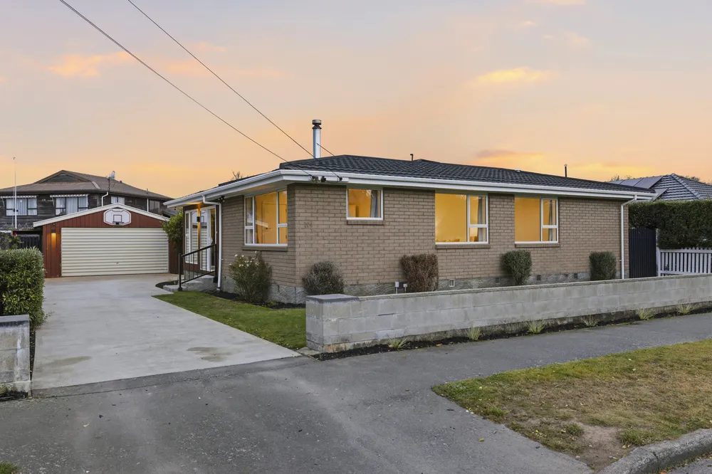 Photos of 274 Lake Terrace Road