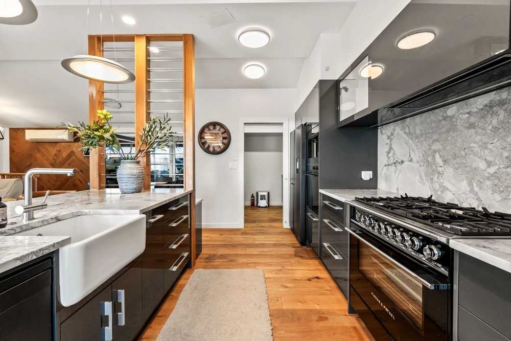 Photos of 32 Joyces Road