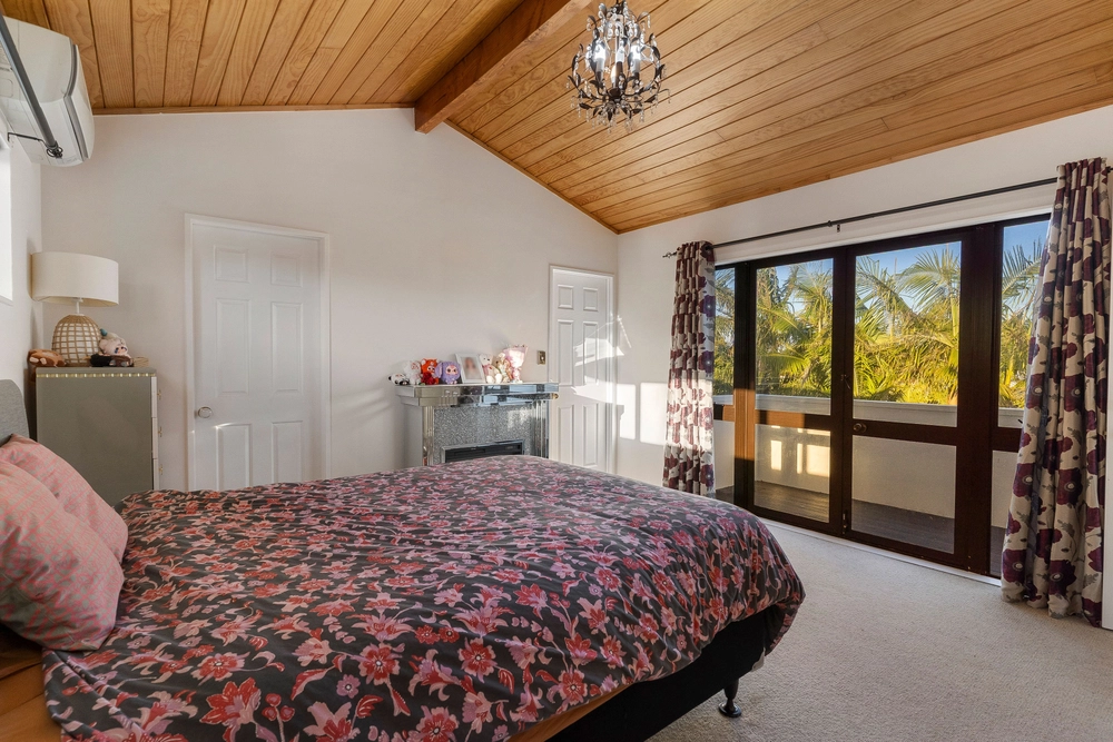 Photos of 34 Saint Annes Crescent