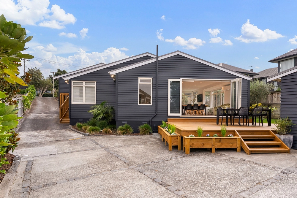 Photos of 4 Lyndhurst Street