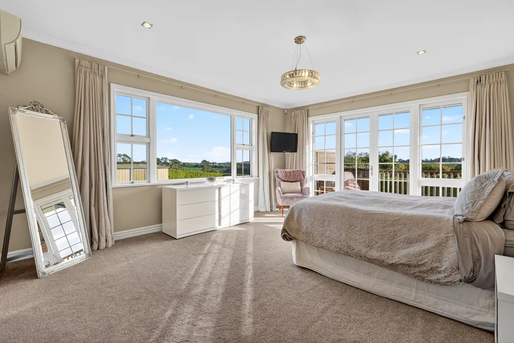 Photos of 136 Mcrobbie Road